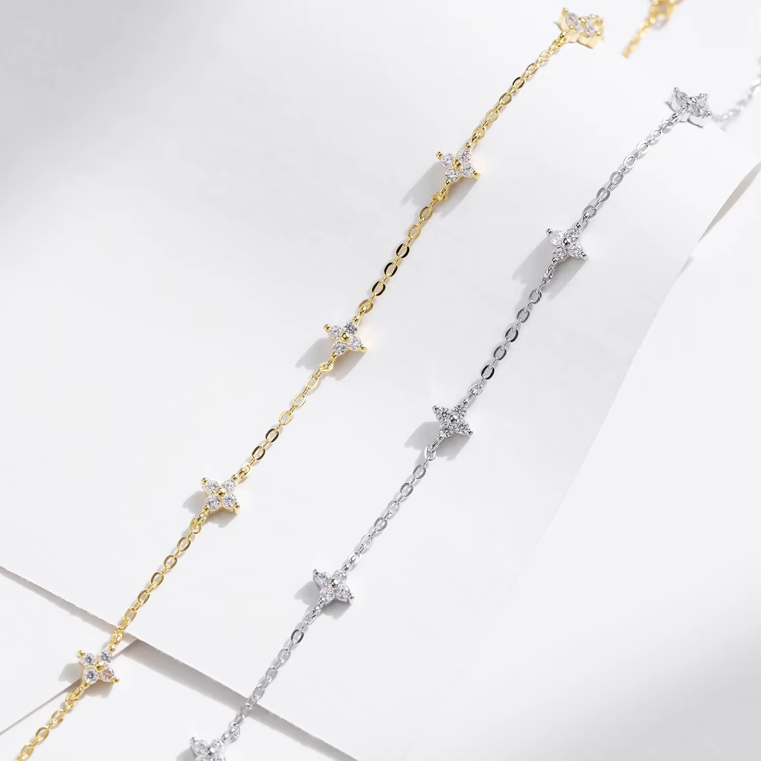 Avessa Floral Radiance Necklace