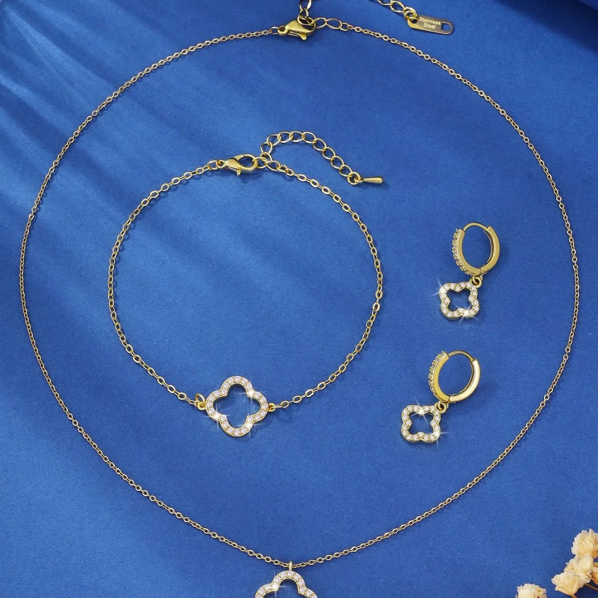 Avessa Serelis Clévar Set