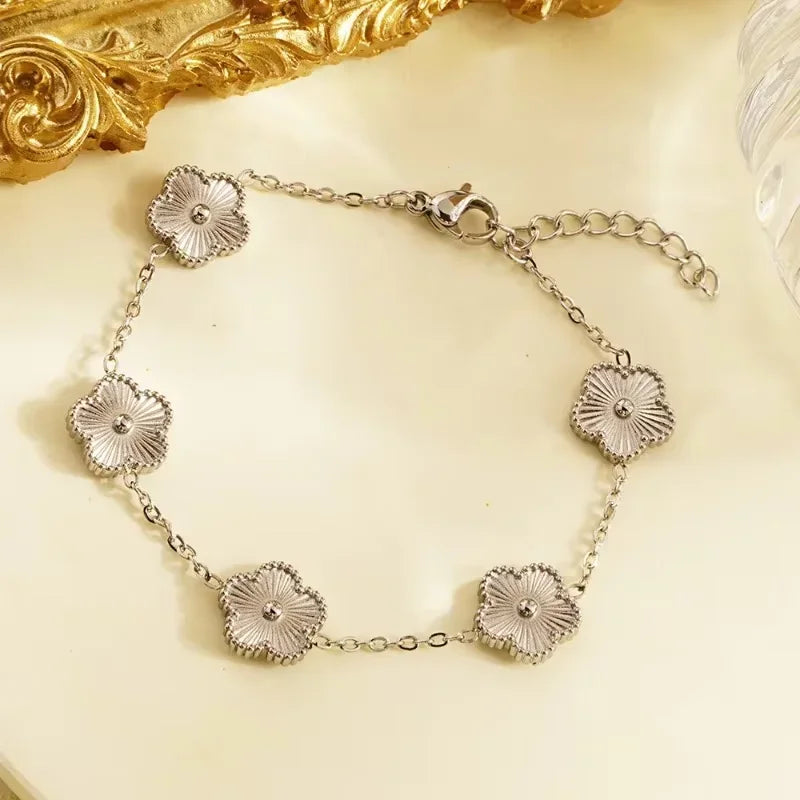 Stainless Steel Clover Leaf Flower Armband