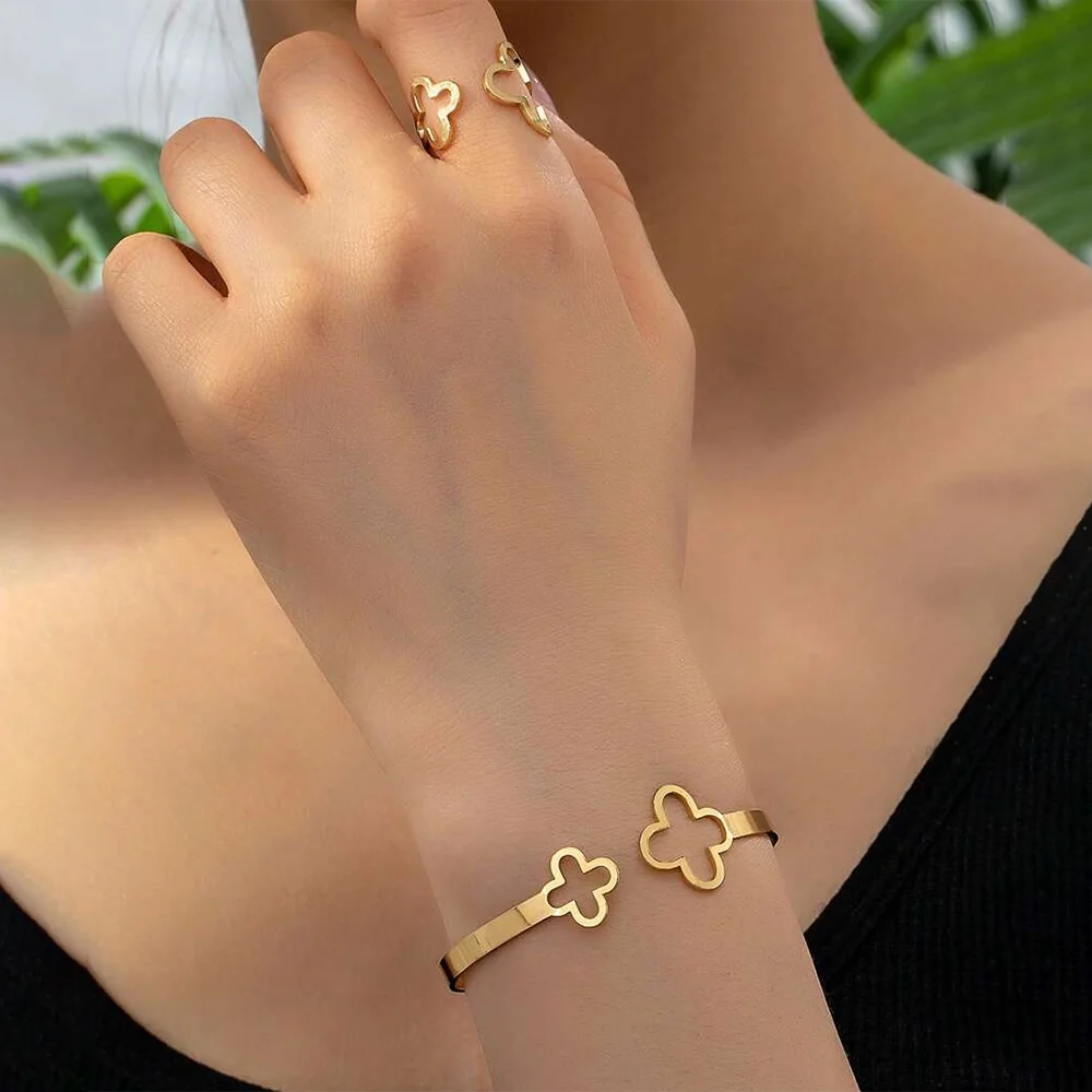Avessa Clévar Ring