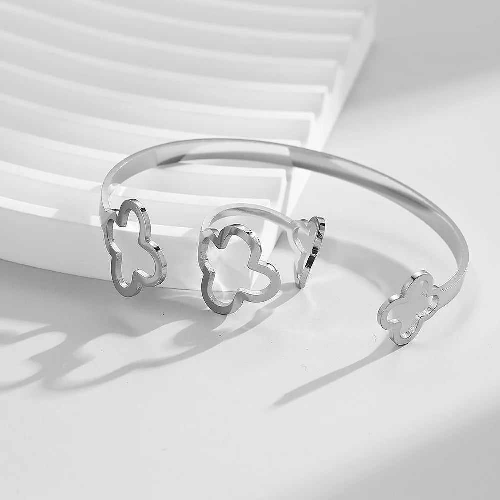 Avessa Clévar Ring