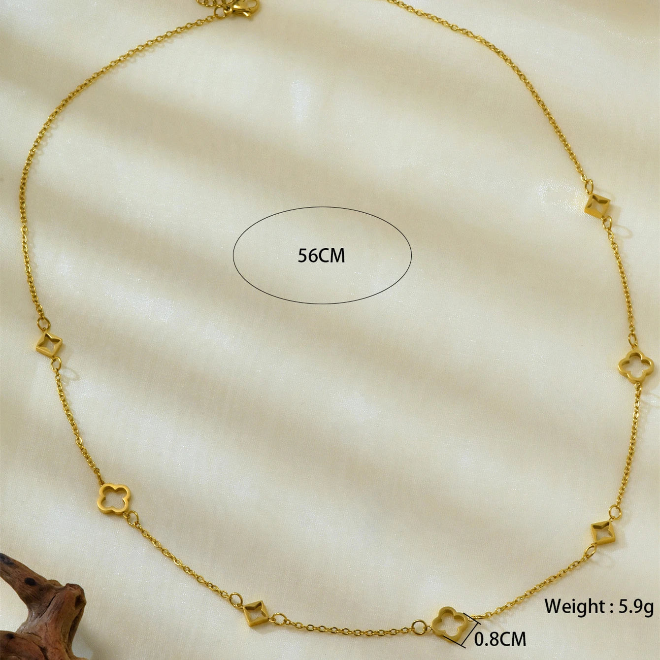 Fashionable and Elegant Retro 18K Gold-Plated Hollowed Out Lucky Flower Four-Leaf Clover Stainless Steel Bracelet Necklace Jewel