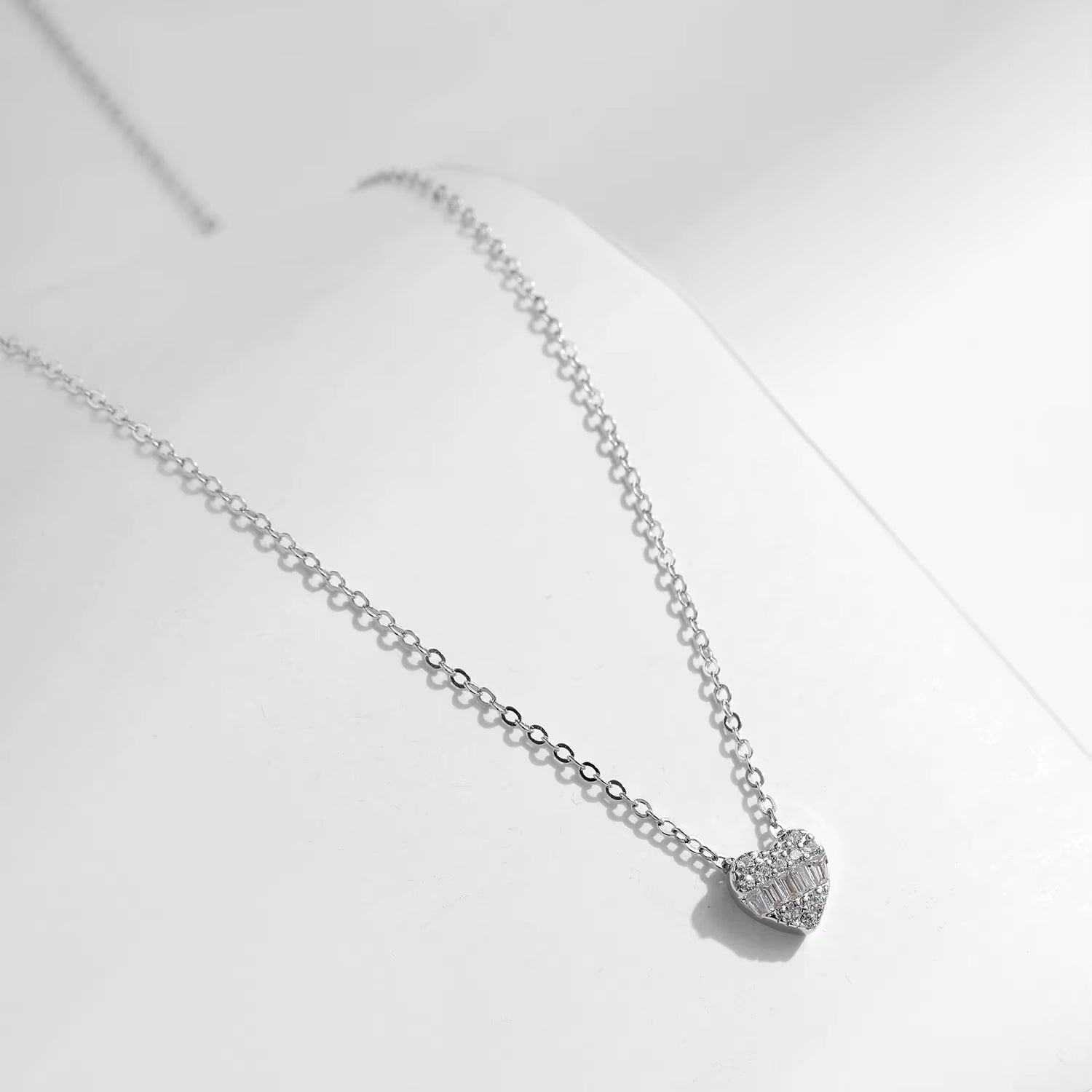 925 Sterling Silver Pave Setting Hearts Sparkling Zirconia Necklace Pendant Classic Romantic Wedding Jewelry for Women